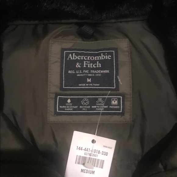 Abercrombie & Fitch Jacket Puffer - Picture 5 of 9